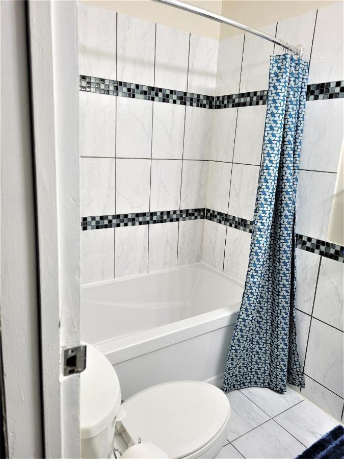Cozy 4 Bedroom Townhouse - Peaceful Feel Of Home Winnipeg Bagian luar foto