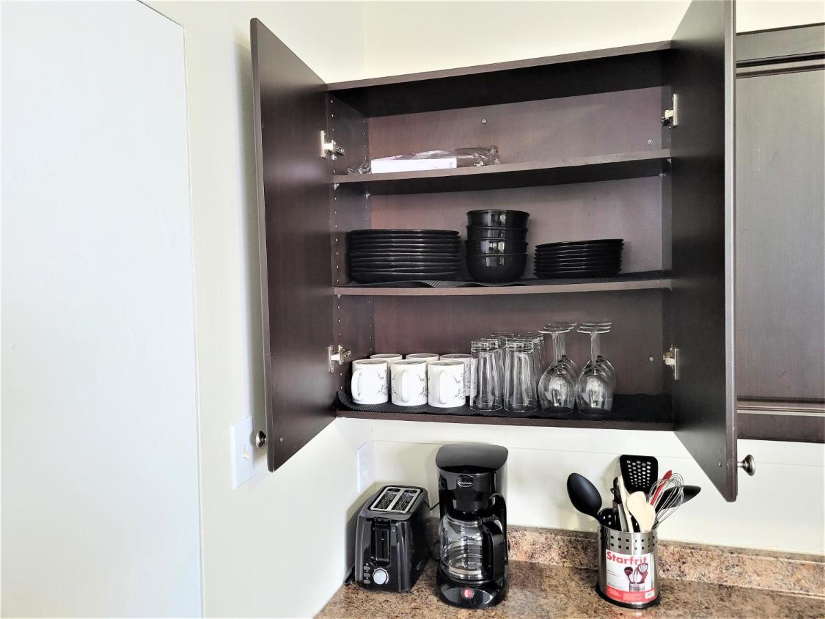 Cozy 4 Bedroom Townhouse - Peaceful Feel Of Home Winnipeg Bagian luar foto